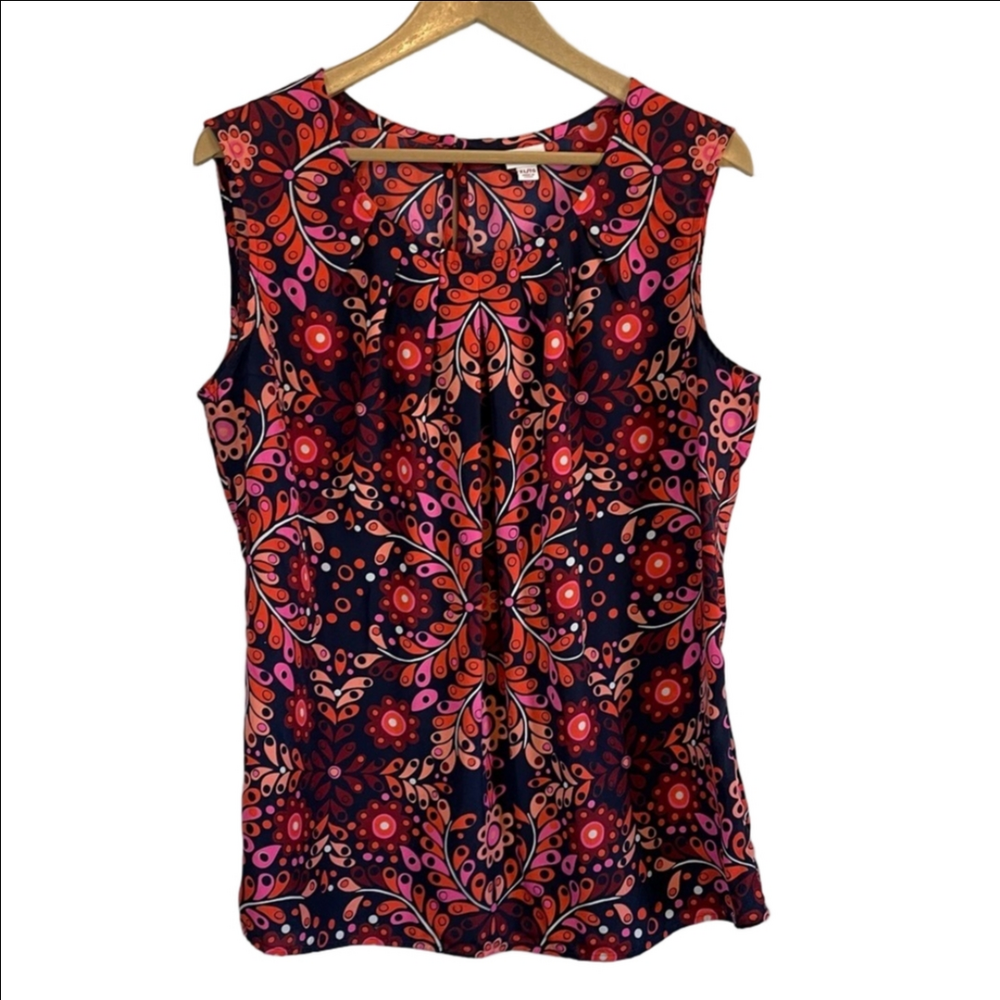 Floral Sleeveless Blouse in Navy, Red, Pink Size XL